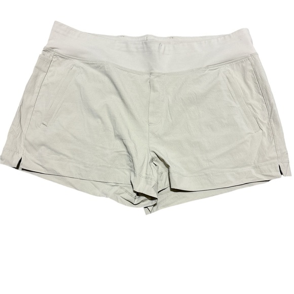 Athleta Trekkie North Shorts NWOT - Picture 3 of 6